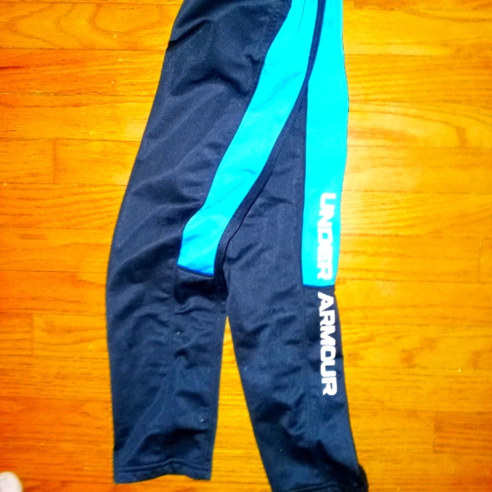 Under Armour sport pants size 6 kids